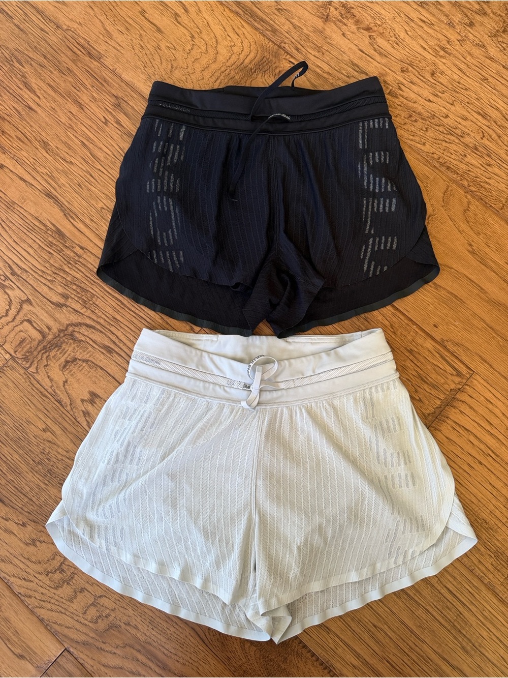 Lululemon Fast and Free Mid Rise Running Shorts SET - 1 Black and 1 White pair
